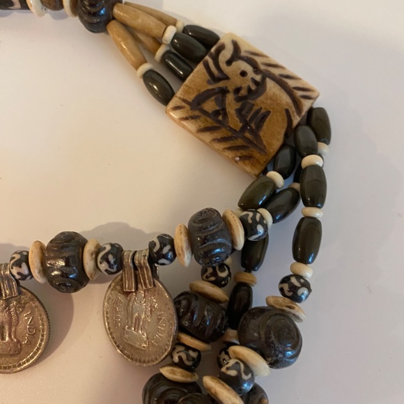 Women’s black onyx and sterling silver necklace - Picture 3 of 6